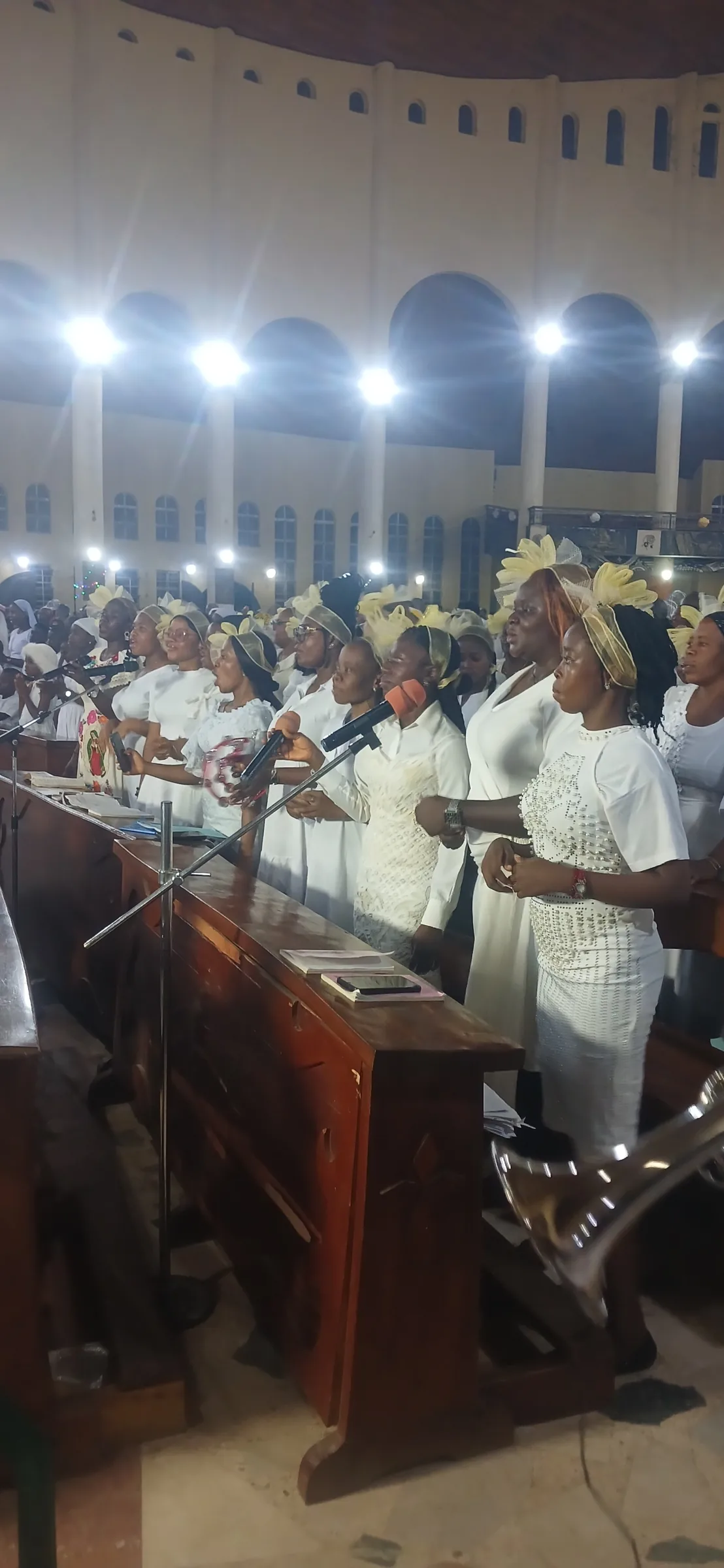 choir singing Christmas carols