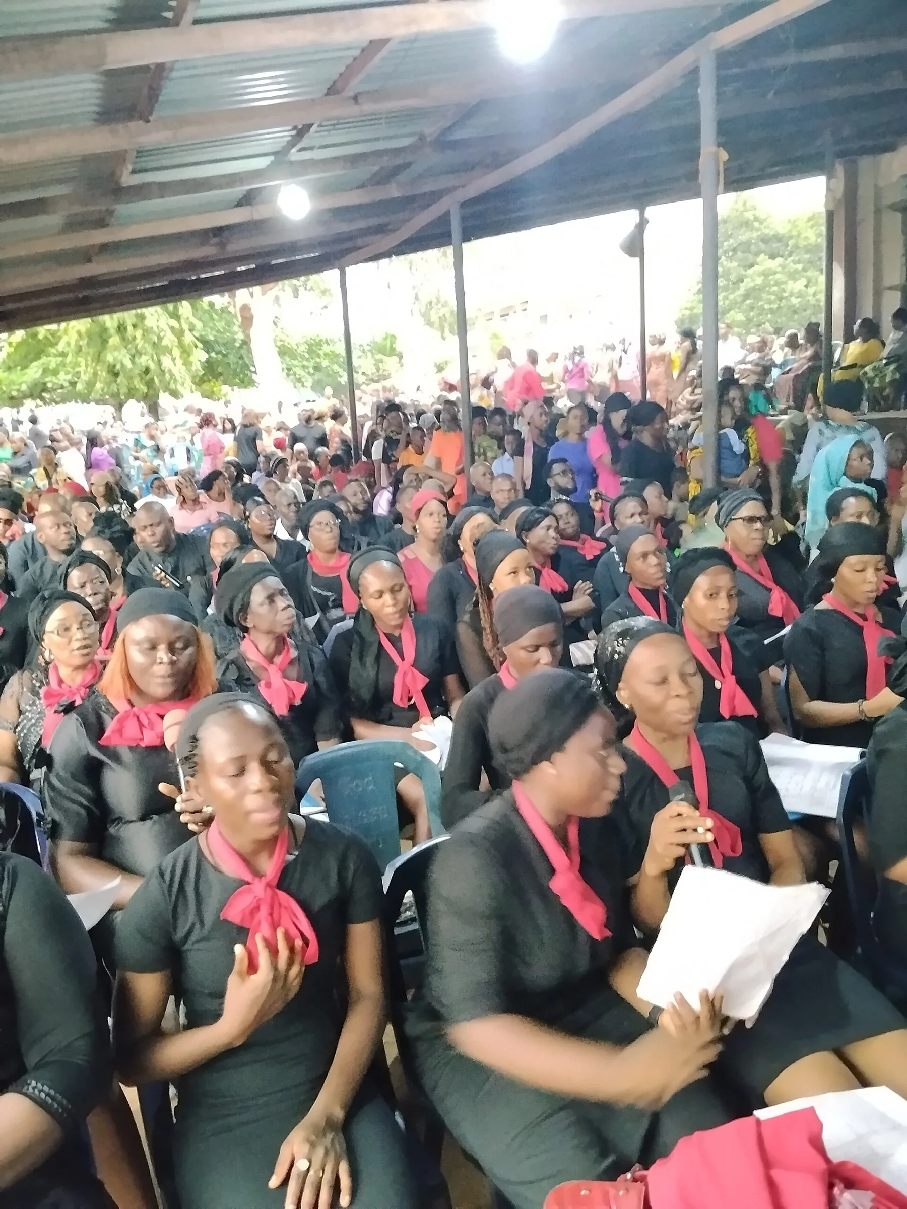 church choir singing as a group
