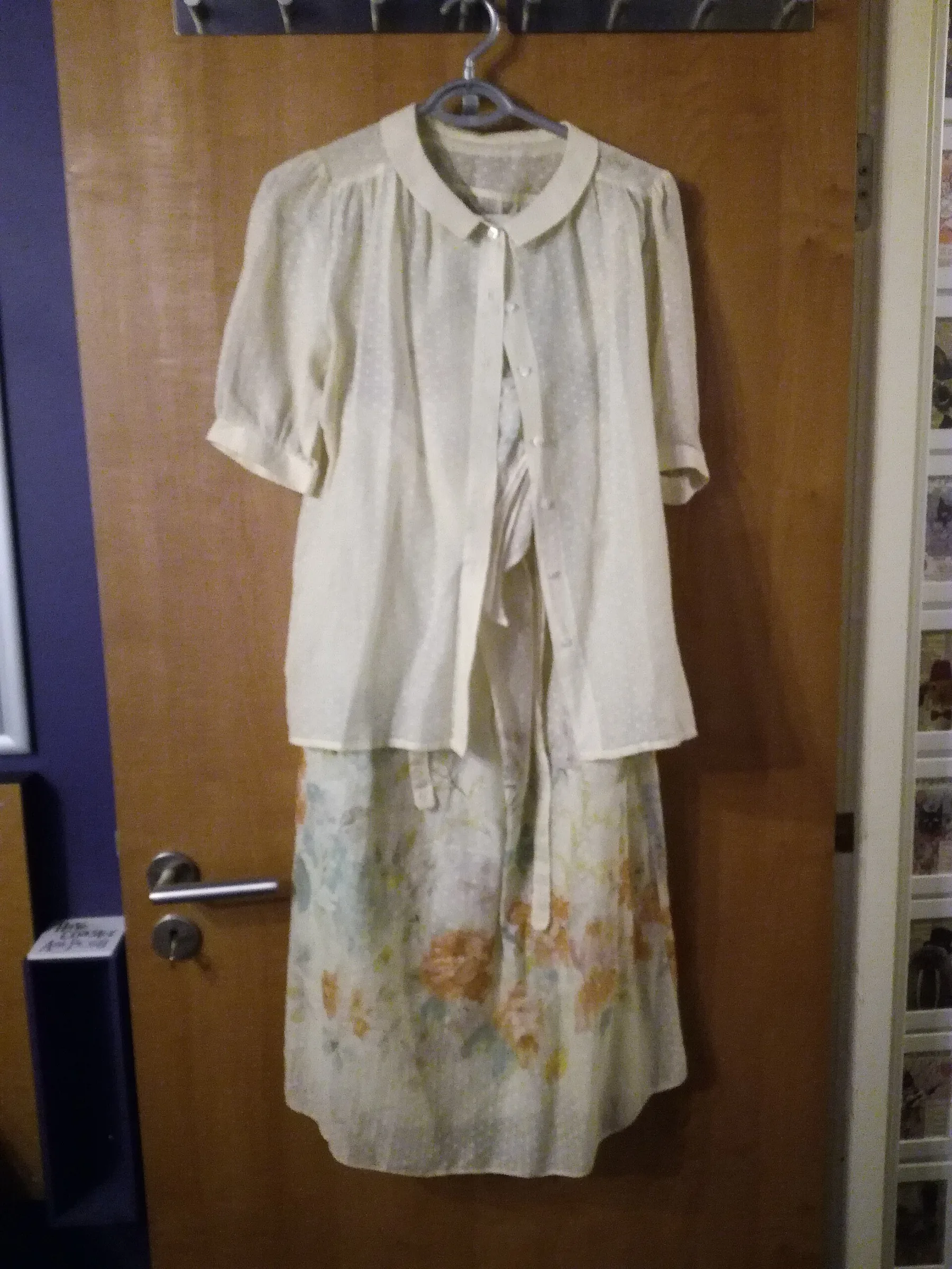 light modern outfit for a choir