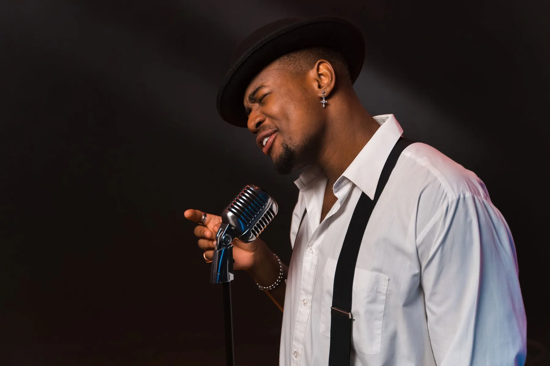 Solo singer at a retro microphone Solo singer at a retro microphone