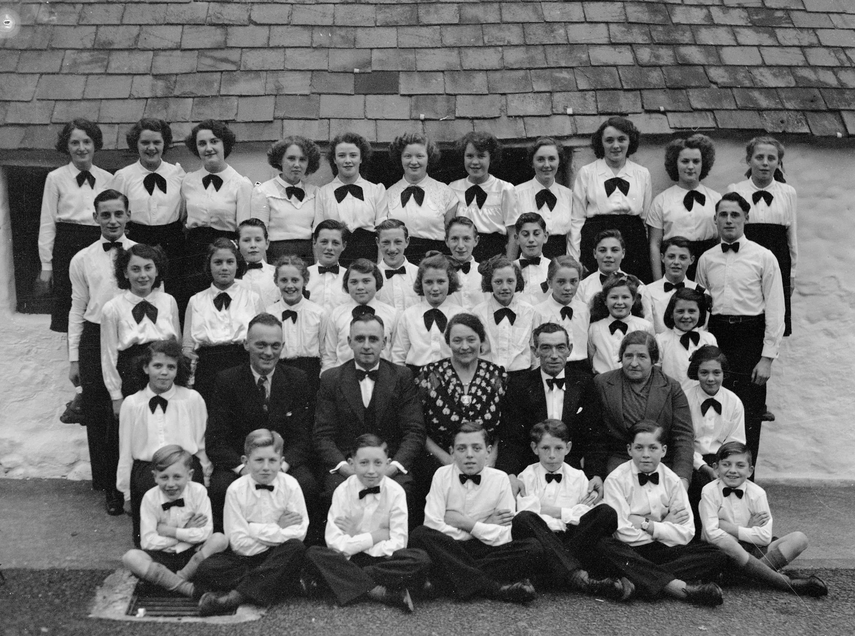 children’s choir in concert attire children’s choir in concert attire