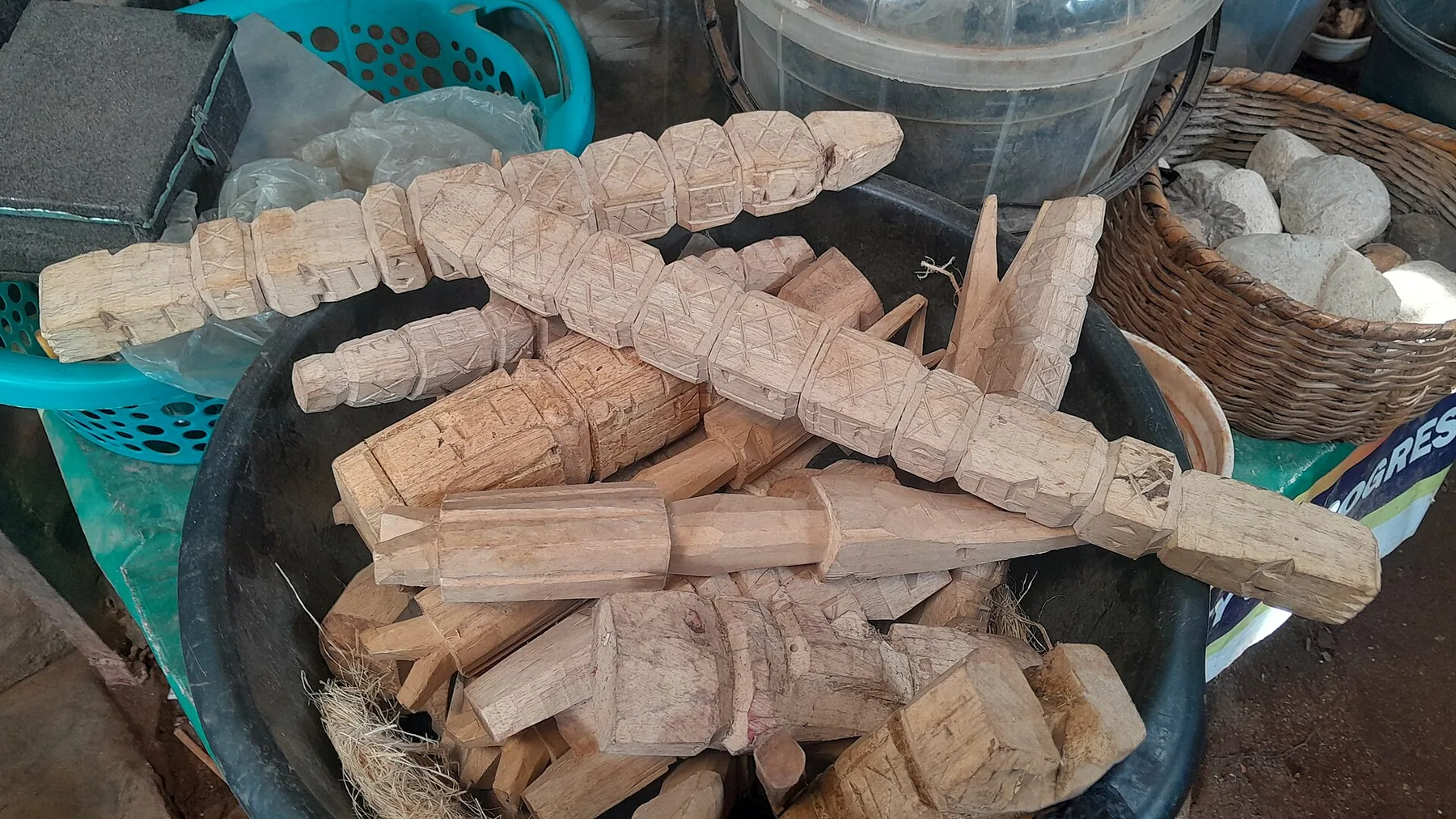 Ocarinas en bois sculptés artisanaux Ocarinas en bois sculptés artisanaux